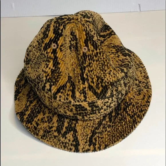 帽子 Supreme Snakeskin Corduroy Bell Hat Supreme Snakeskin Corduroy Bell Hat (FW20) - $54